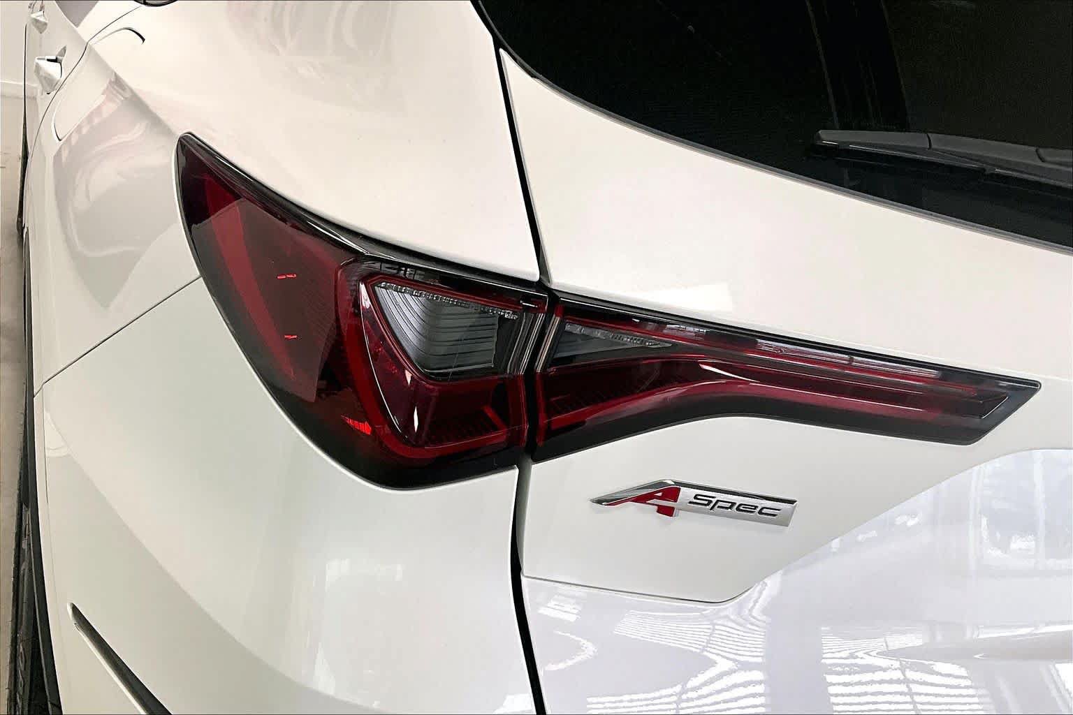 Used 2023 Acura MDX A-Spec image 30