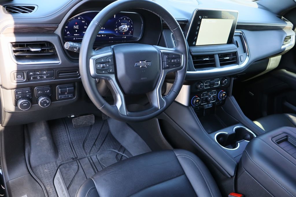 Used 2023 Chevrolet Suburban Z71 w/ Luxury Package image 11