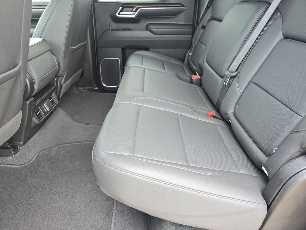 Used 2025 GMC Sierra 1500 SLT AWD/4WD image 15