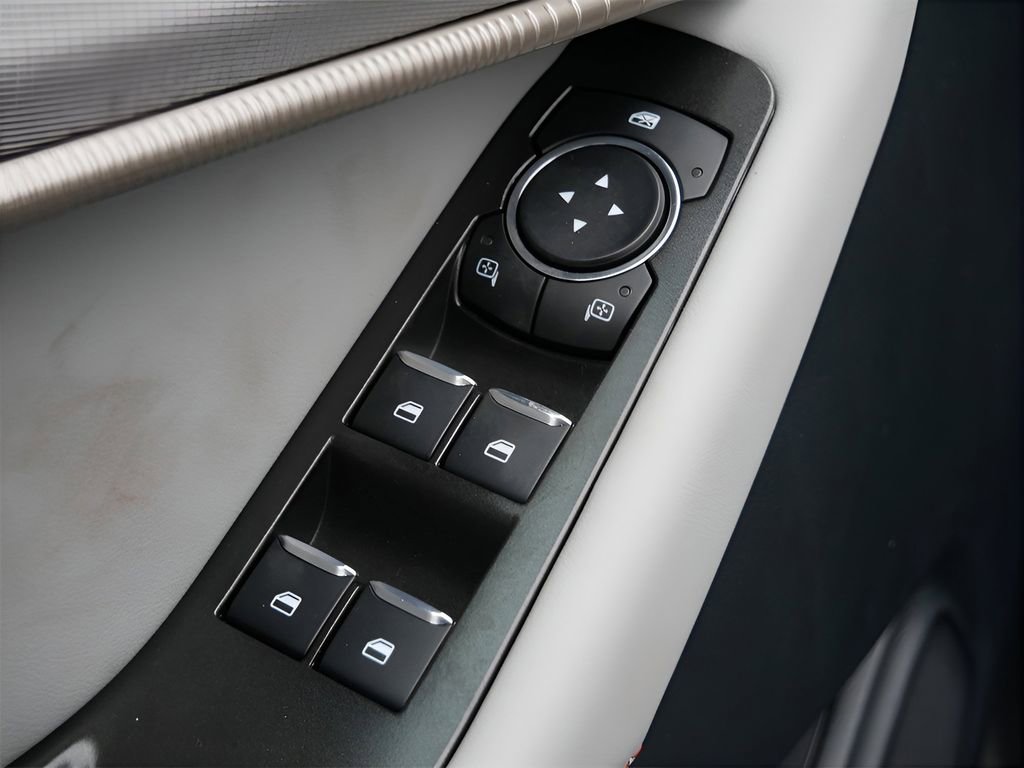 Used 2025 Ford Explorer Active w/ Active Comfort Package image 16