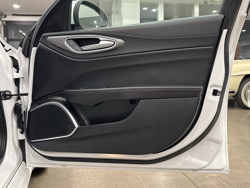 Used 2018 Alfa Romeo Giulia Ti Sport w/ Quick Order Package 22S Sport image 14