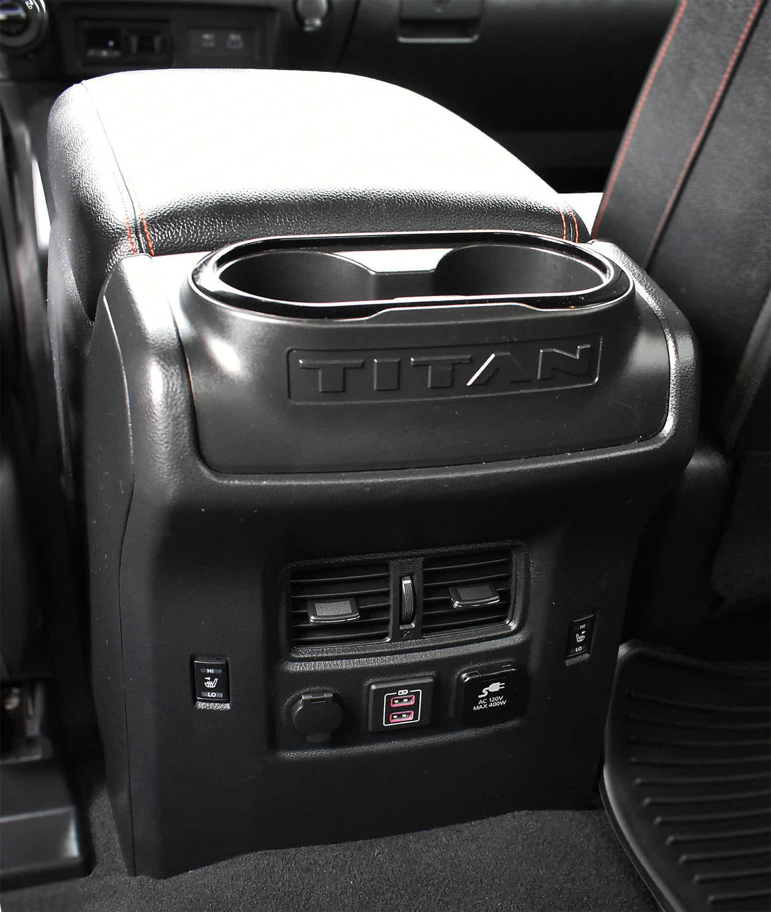 Used 2021 Nissan Titan PRO-4X w/ Pro-4x Convenience Package image 13