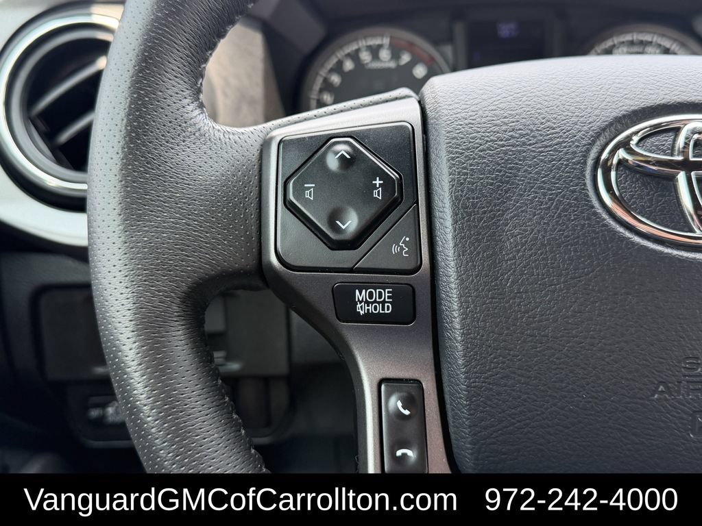 Used 2019 Toyota Tacoma TRD Off-Road w/ Technology Package AWD/4WD image 15
