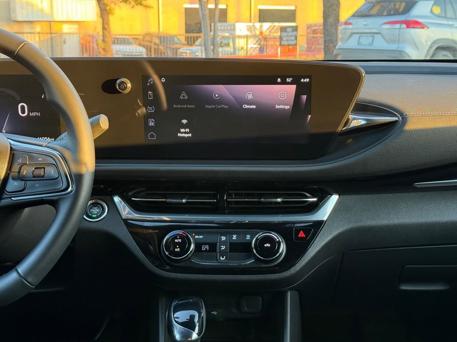 Used 2025 Buick Envista Sport Touring image 18