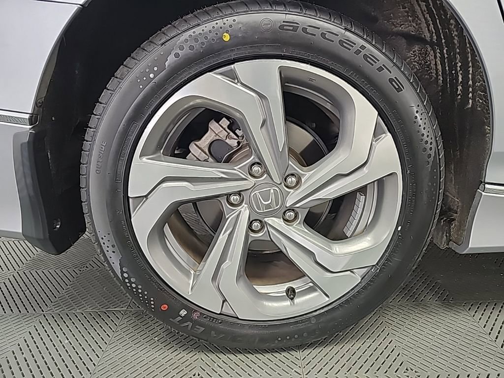 Used 2020 Honda Accord EX image 48
