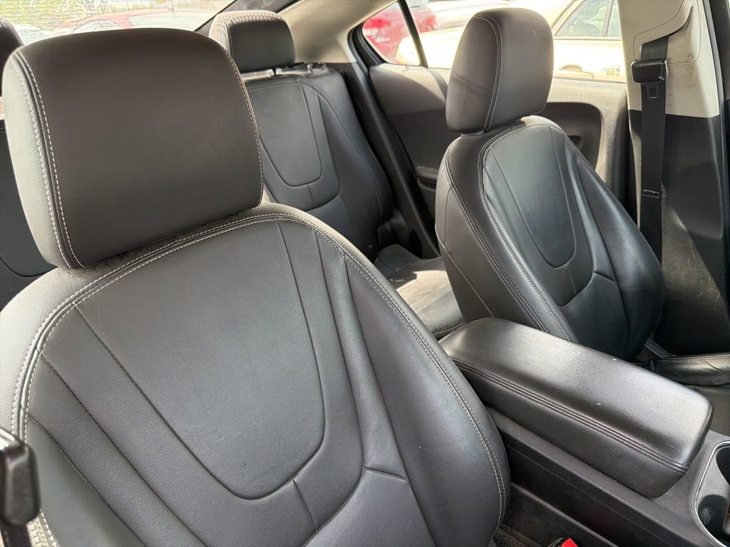 Used 2014 Chevrolet Volt Premium w/ Premium Trim Package FWD image 7