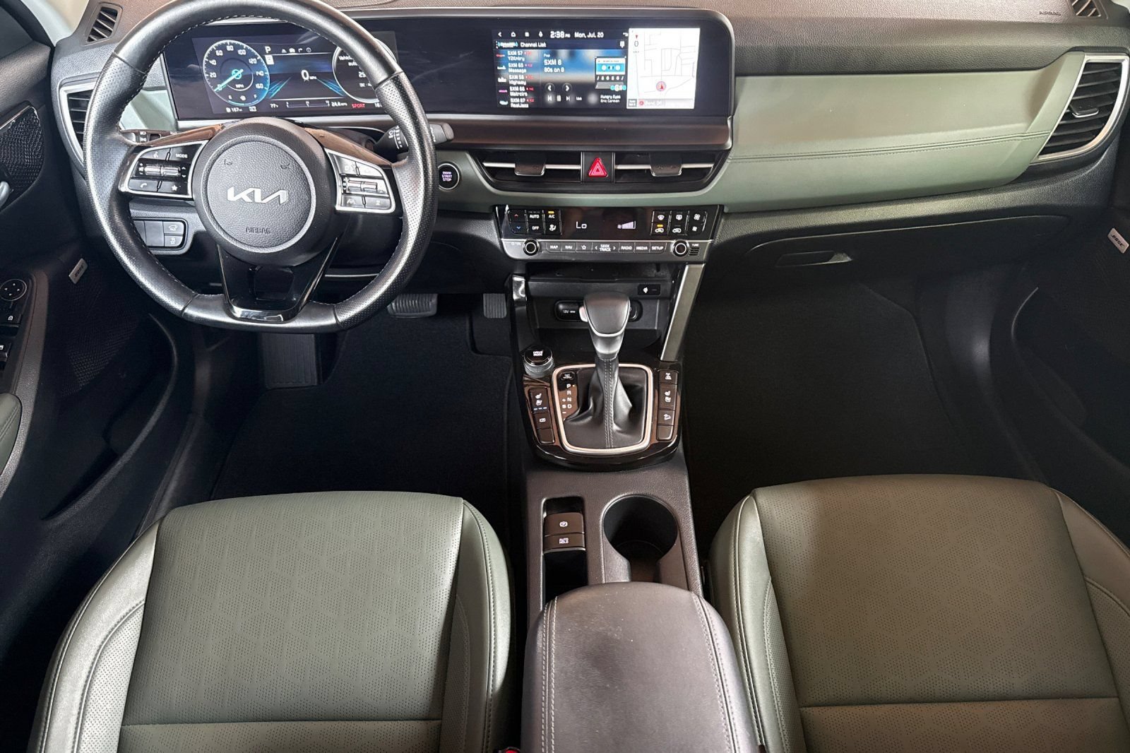 Used 2024 Kia Seltos SX w/ SX Sunroof Package AWD/4WD image 18