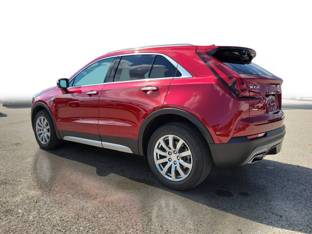 Certified 2023 Cadillac XT4 Premium Luxury w/ Technology Package AWD/4WD image 3