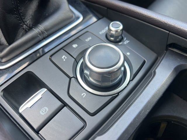 Used 2018 MAZDA MAZDA3 Touring image 22