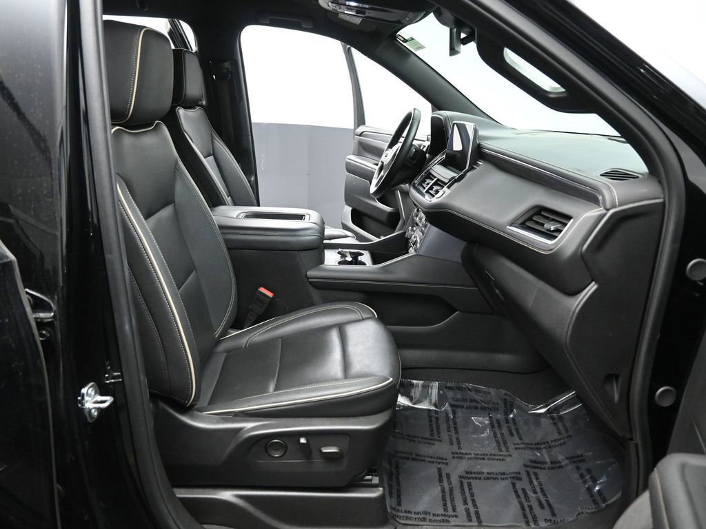 Used 2024 GMC Yukon XL SLT image 21
