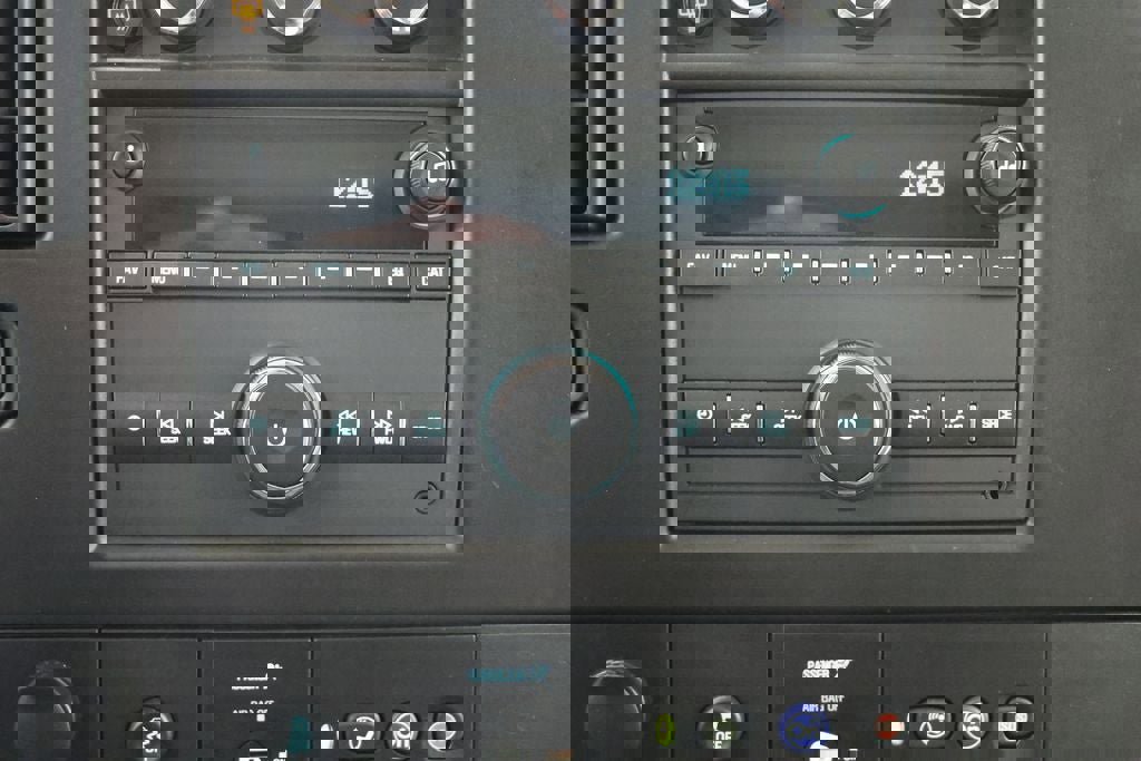 Used 2023 Chevrolet Express 3500 LS image 19