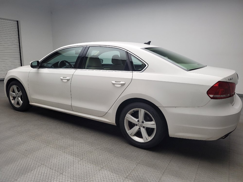 Used 2015 Volkswagen Passat 1.8T SE FWD image 3