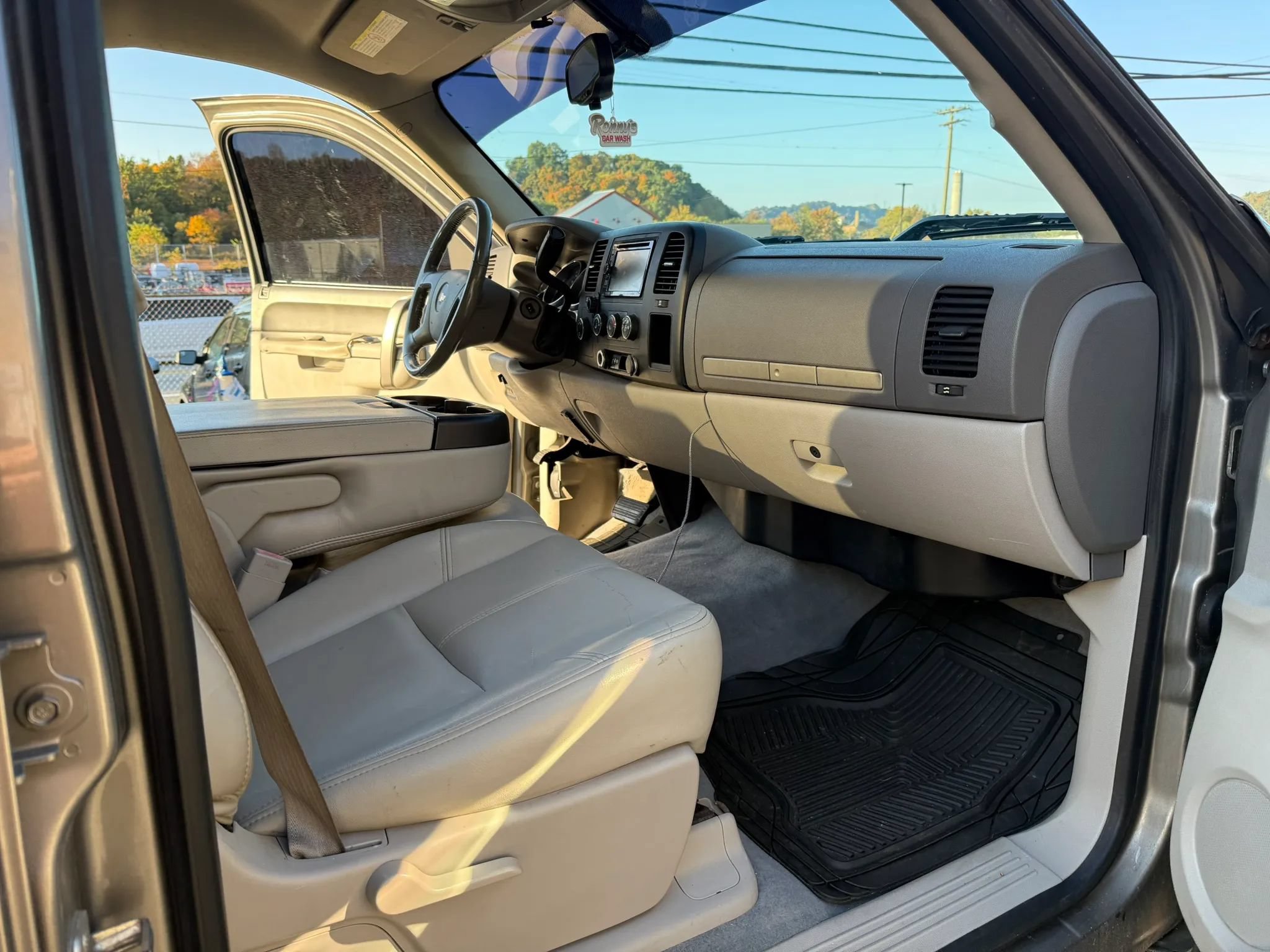 Used 2014 Chevrolet Silverado 2500 LT AWD/4WD image 13