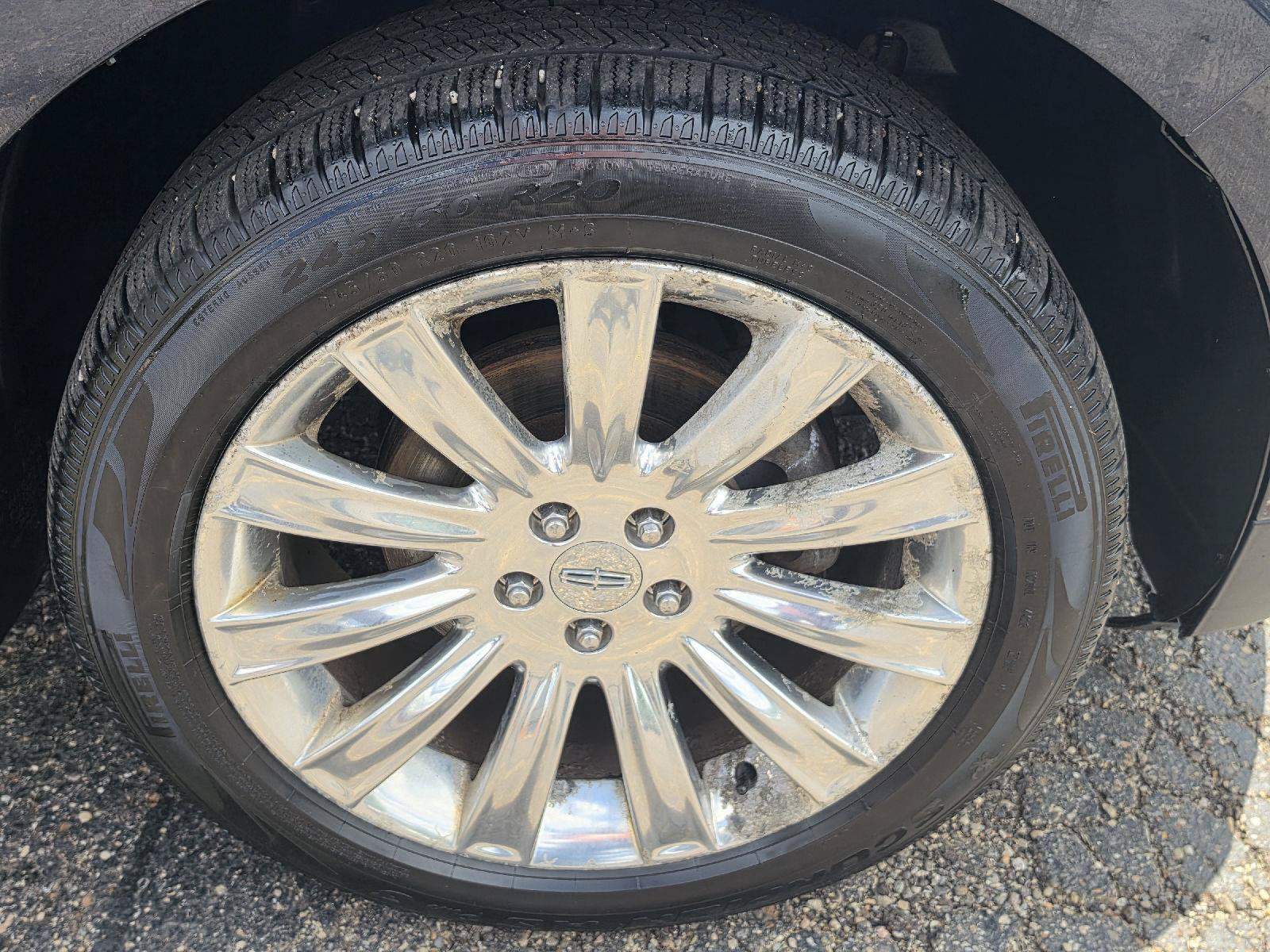 Used 2013 Lincoln MKX AWD image 24
