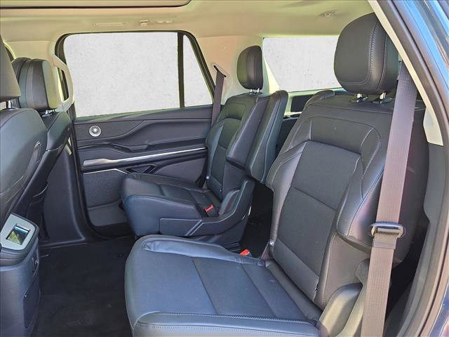 New 2027 Lincoln Navigator Reserve AWD/4WD image 16