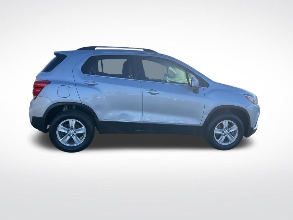 Used 2018 Chevrolet Trax LT w/ LT Convenience Package image 7