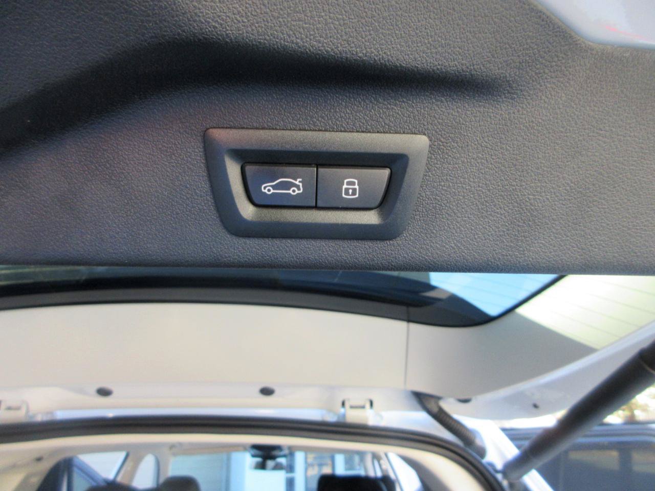 Used 2025 BMW X7 xDrive40i w/ Premium Package AWD/4WD image 41