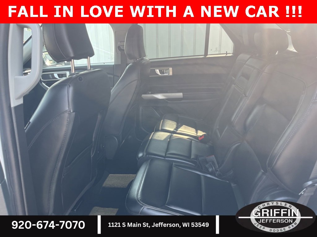 Used 2023 Ford Explorer XLT w/ Equipment Group 202A image 9