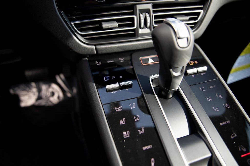 New 2026 Porsche Macan S AWD/4WD image 16