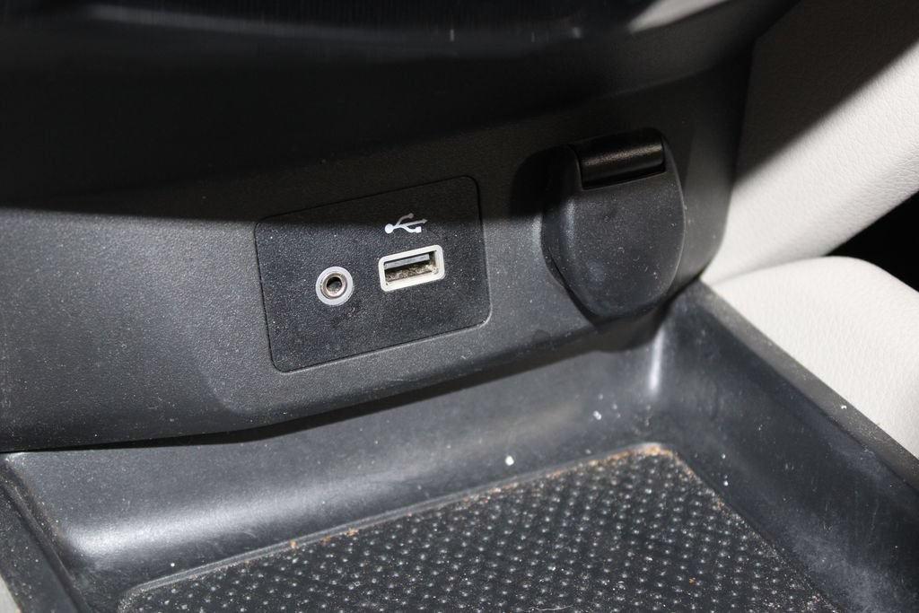 Used 2020 Nissan Rogue Sport SV FWD image 28
