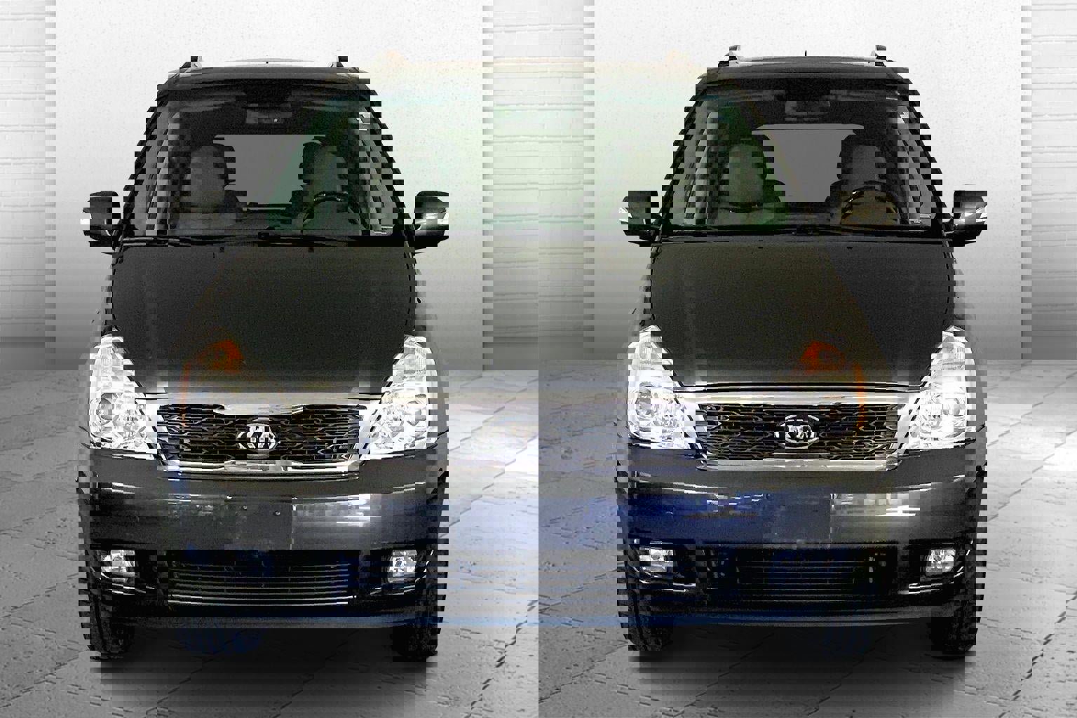 Used 2012 Kia Sedona EX w/ Luxury Pkg image 2