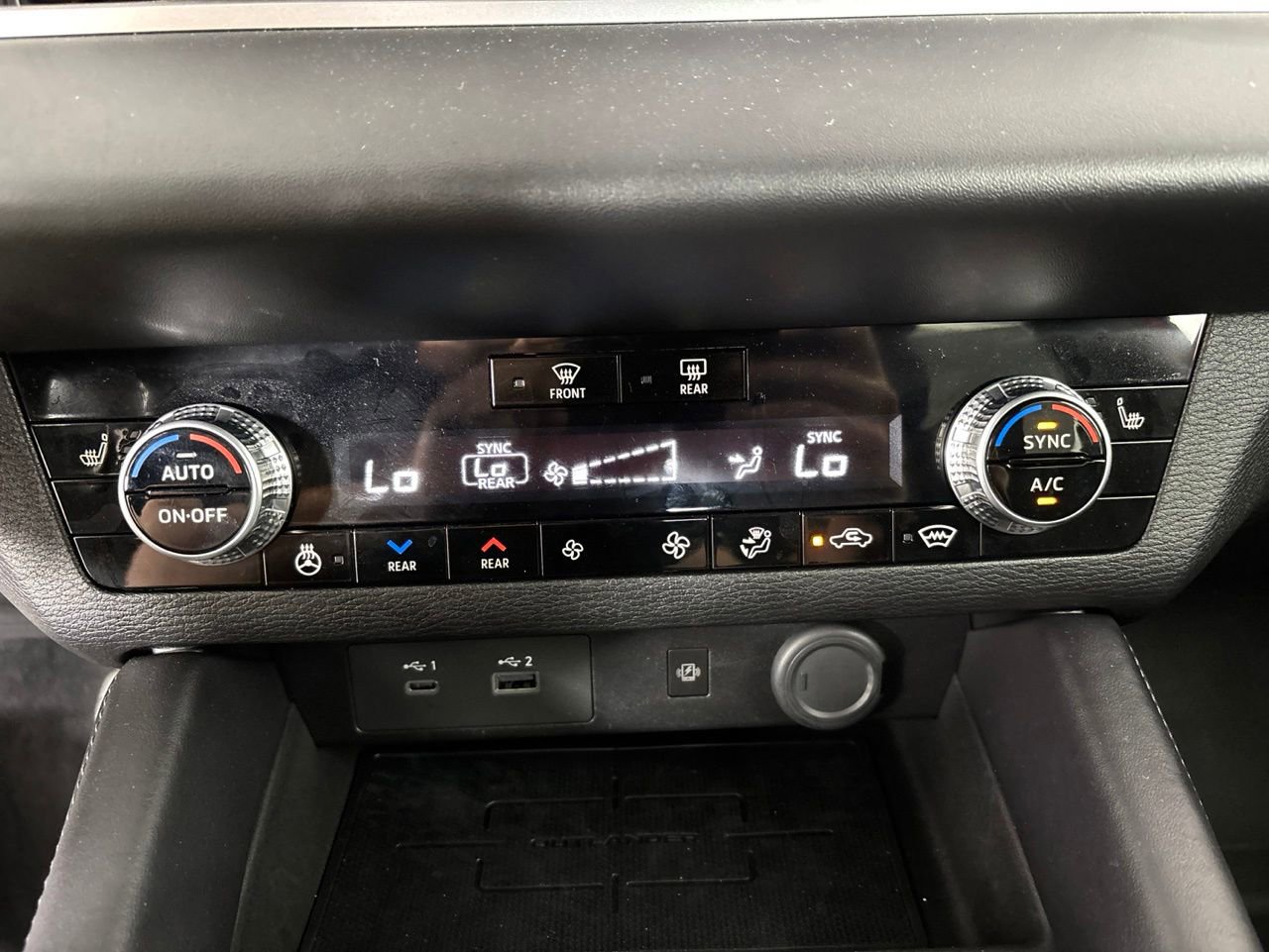 Used 2025 Mitsubishi Outlander SEL Black Edition AWD/4WD image 15