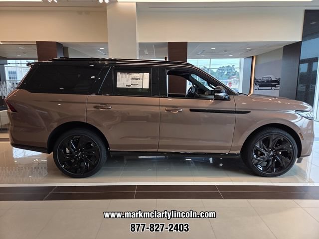 New 2026 Lincoln Navigator Black Label AWD/4WD image 4