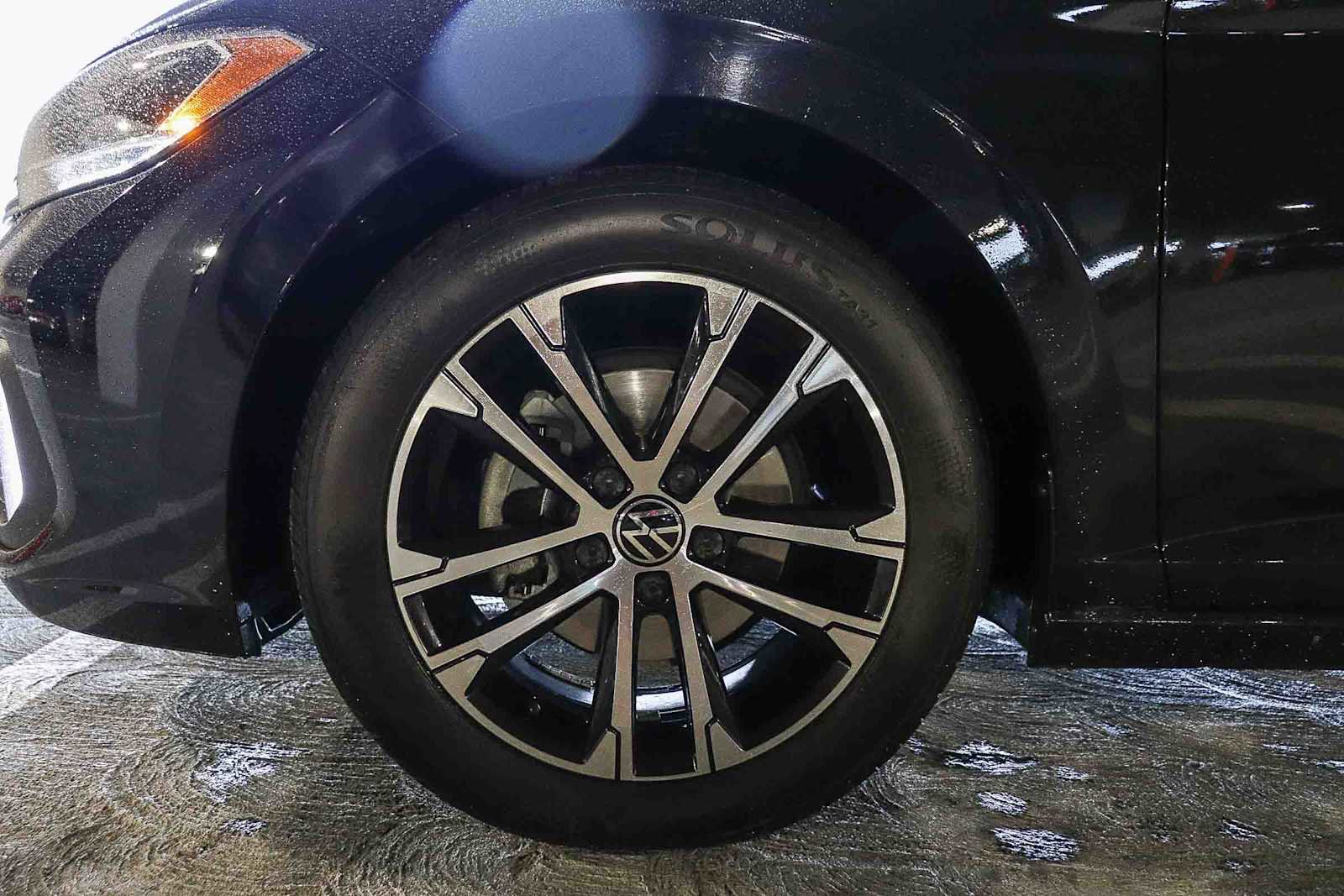 Certified 2023 Volkswagen Jetta Sport image 11