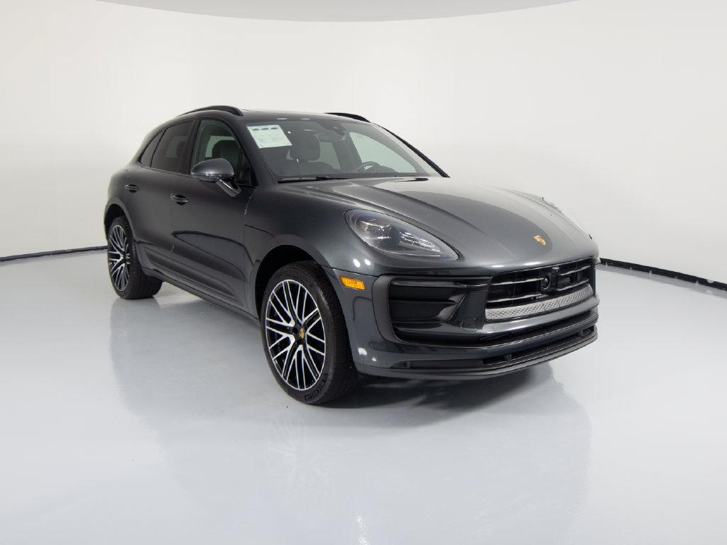 Certified 2026 Porsche Macan AWD/4WD image 12