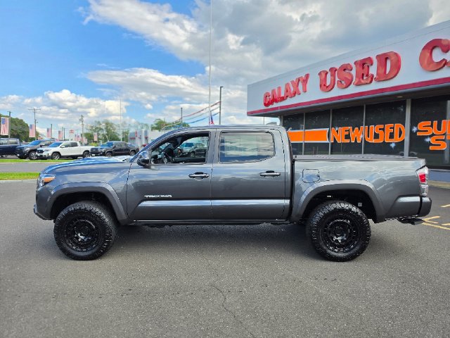 Used 2023 Toyota Tacoma TRD Sport AWD/4WD image 4