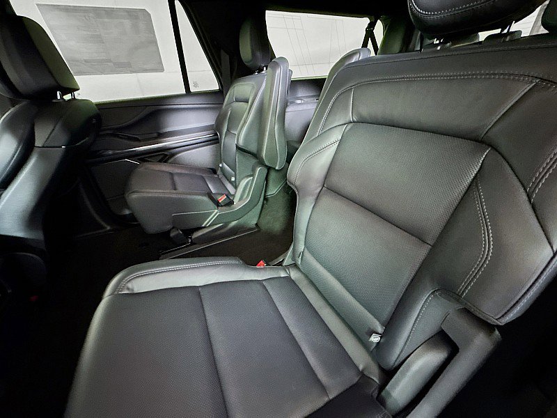 New 2025 Lincoln Navigator L Reserve w/ Jet Appearance Package image 24
