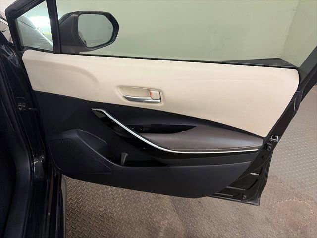 Used 2020 Toyota Corolla XLE FWD image 36