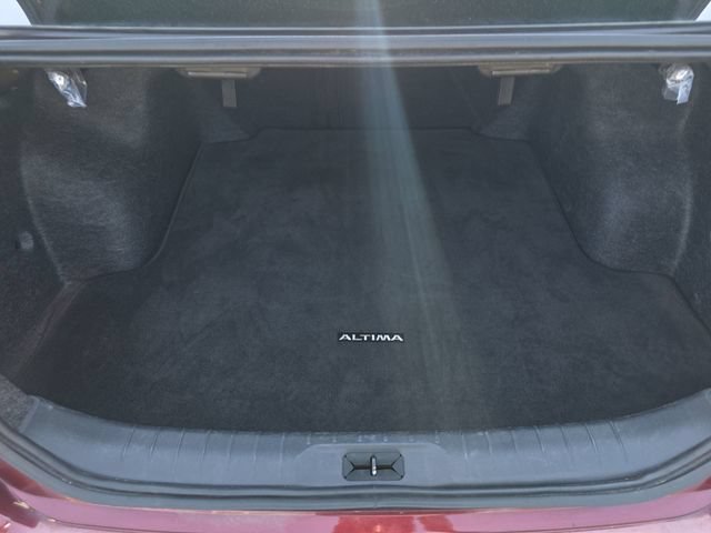 Used 2025 Nissan Altima 2.5 SV FWD image 13