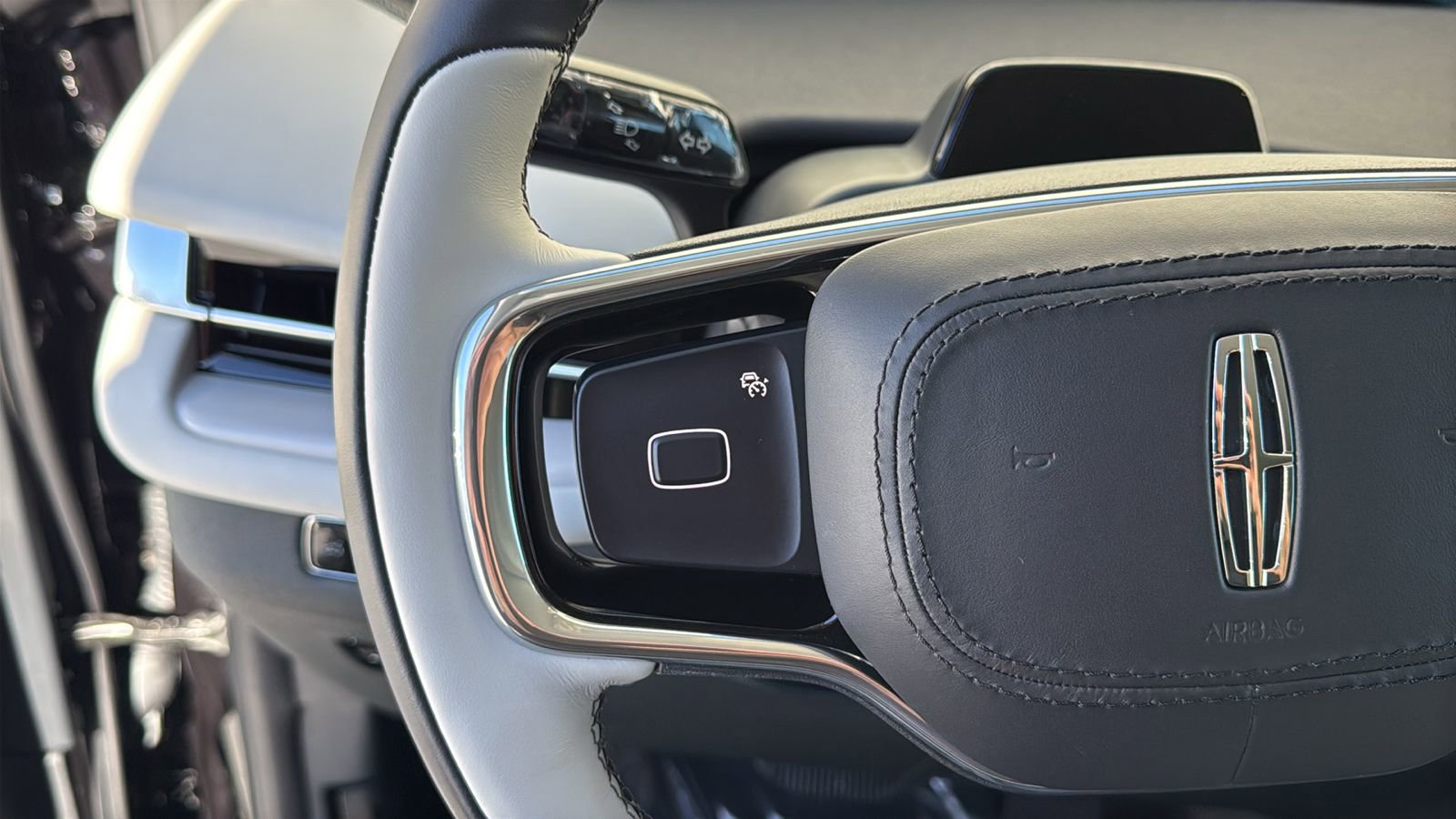 New 2025 Lincoln Navigator L Reserve image 26