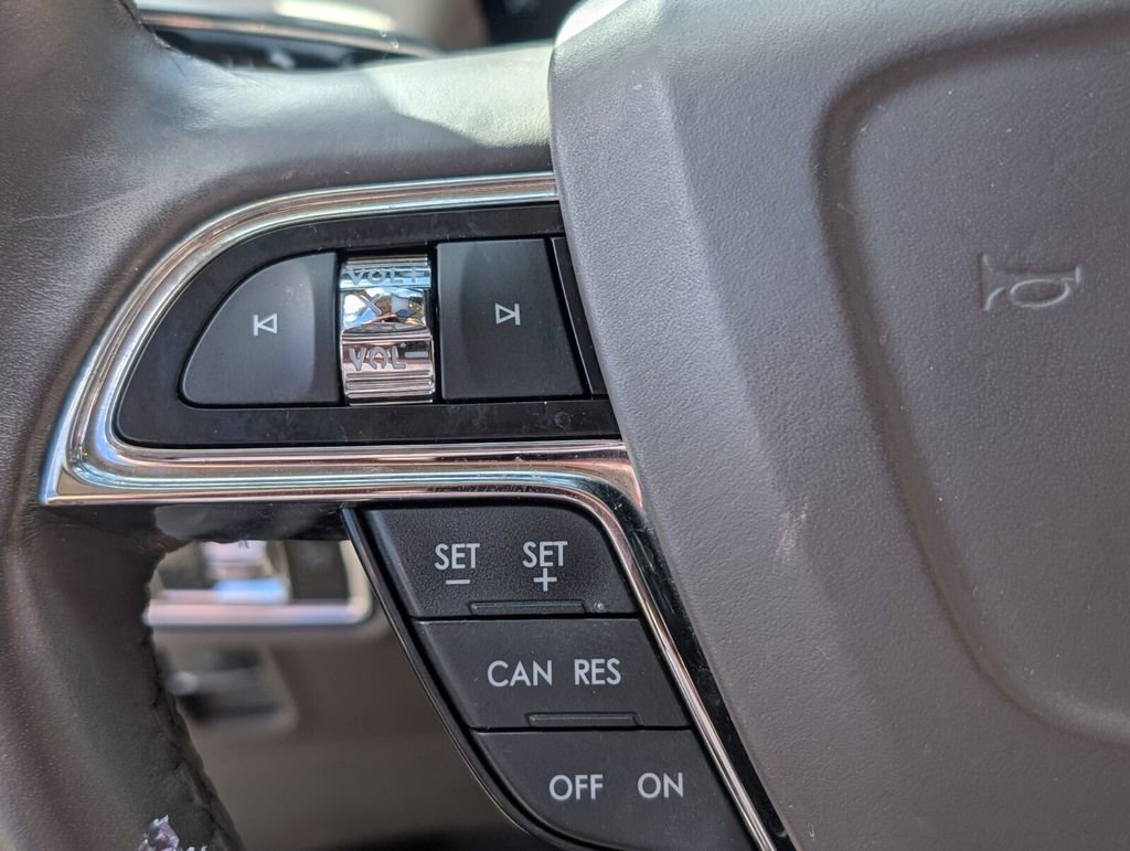 Used 2022 Lincoln Nautilus Reserve image 24