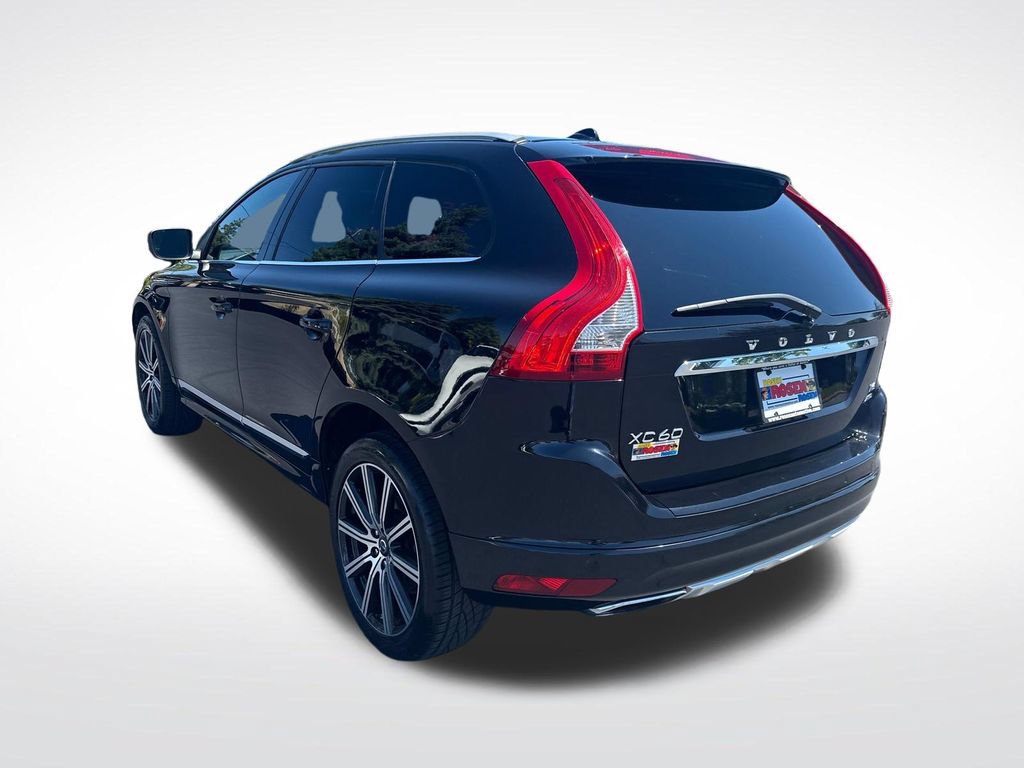 Used 2015 Volvo XC60 T6 w/ Proximity Package AWD/4WD video 3