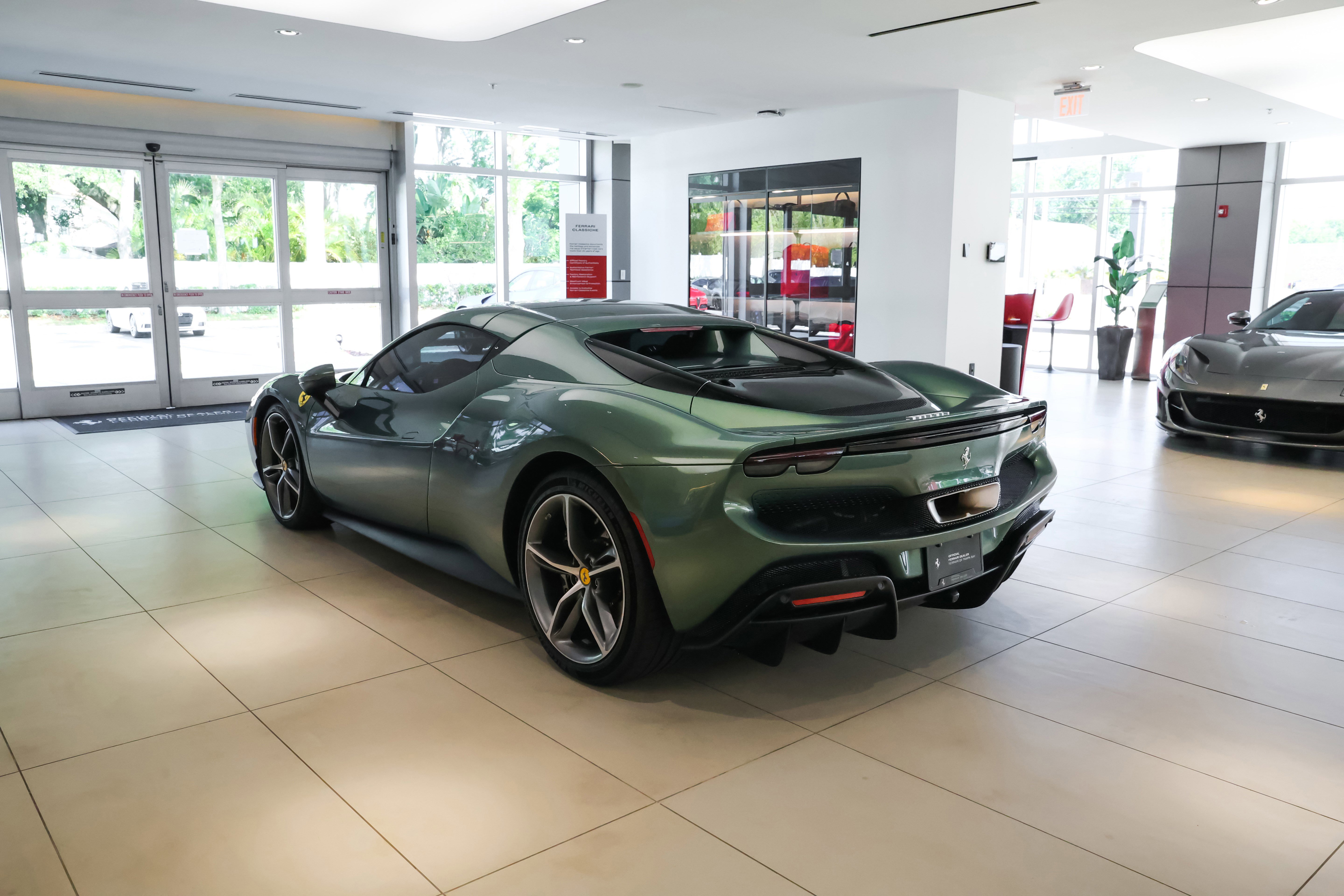Used 2023 Ferrari 296 GTS RWD image 40