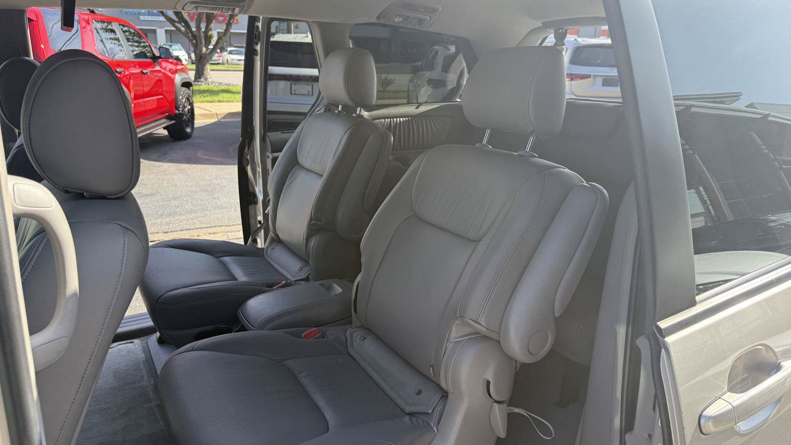 Used 2004 Toyota Sienna XLE Limited FWD image 23