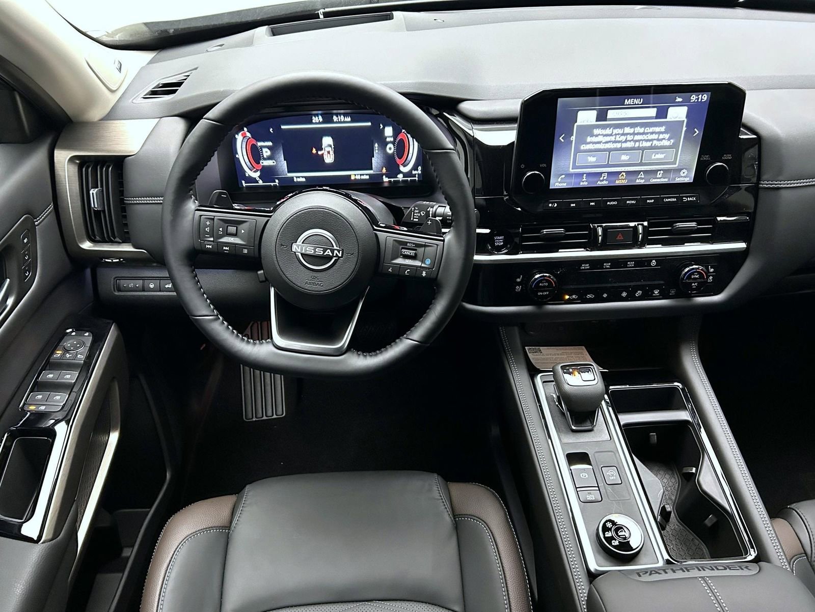 New 2025 Nissan Pathfinder Platinum image 14