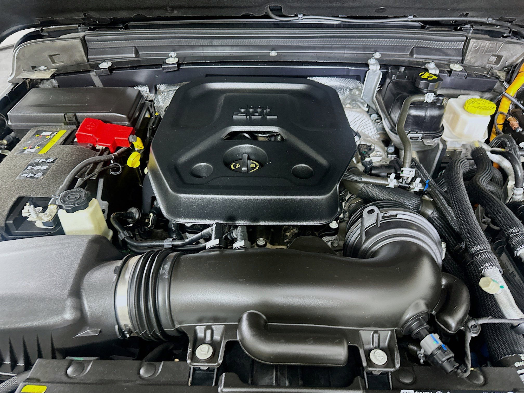 Used 2025 Jeep Wrangler Sahara image 30