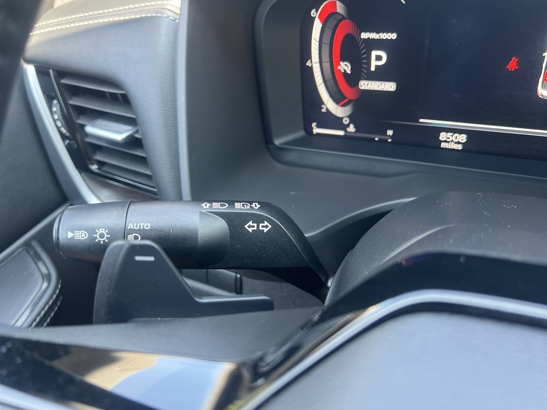Certified 2025 Nissan Rogue Platinum FWD image 10