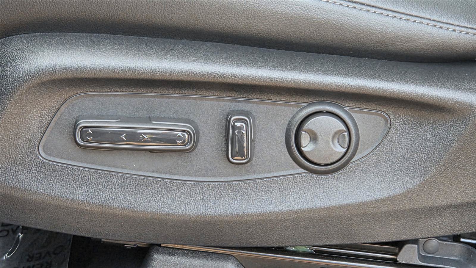 Used 2025 Honda CR-V EX-L image 16