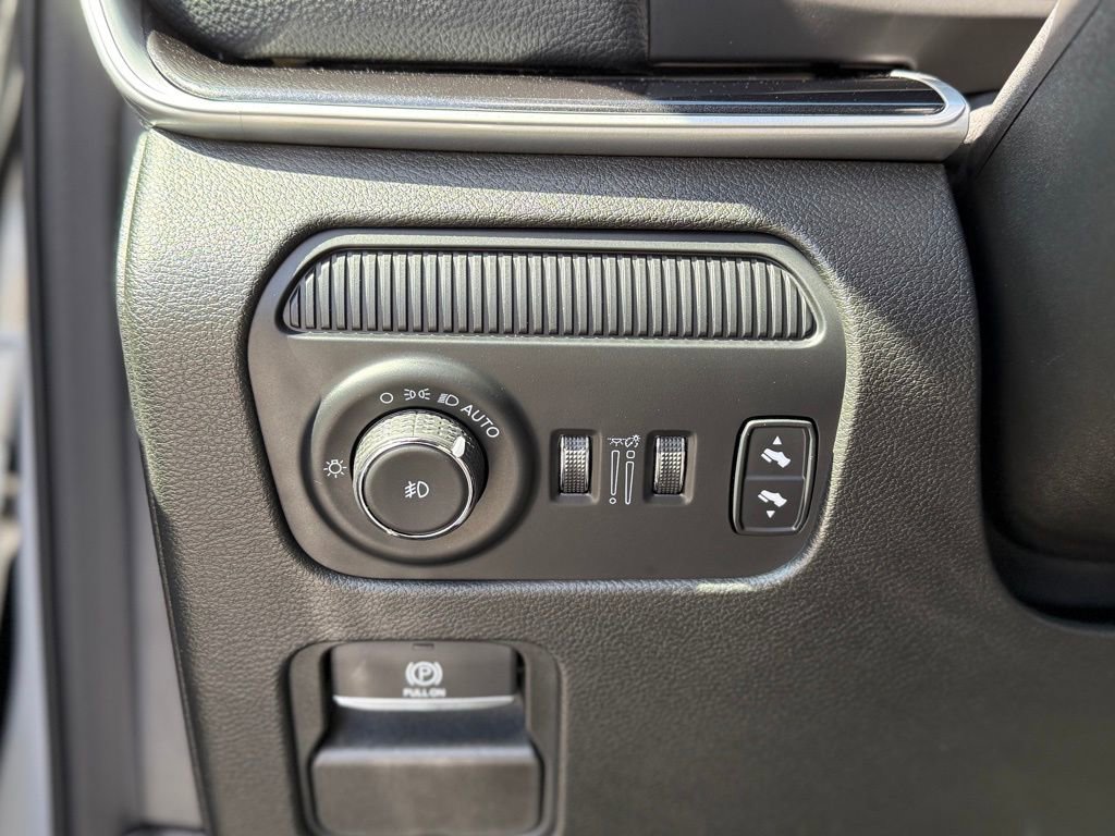 Used 2024 Jeep Wagoneer L Series II w/ Flexible Seating Group image 24