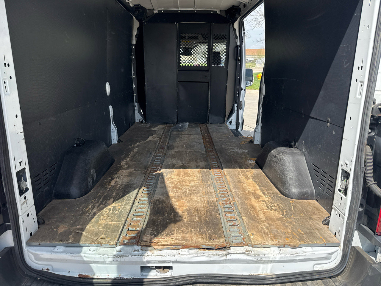 Used 2018 Ford Transit 250 148 Medium Roof w/ Interior Upgrade Package image 36