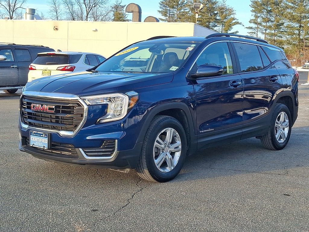 Certified 2022 GMC Terrain SLE w/ Driver Convenience Package image 3