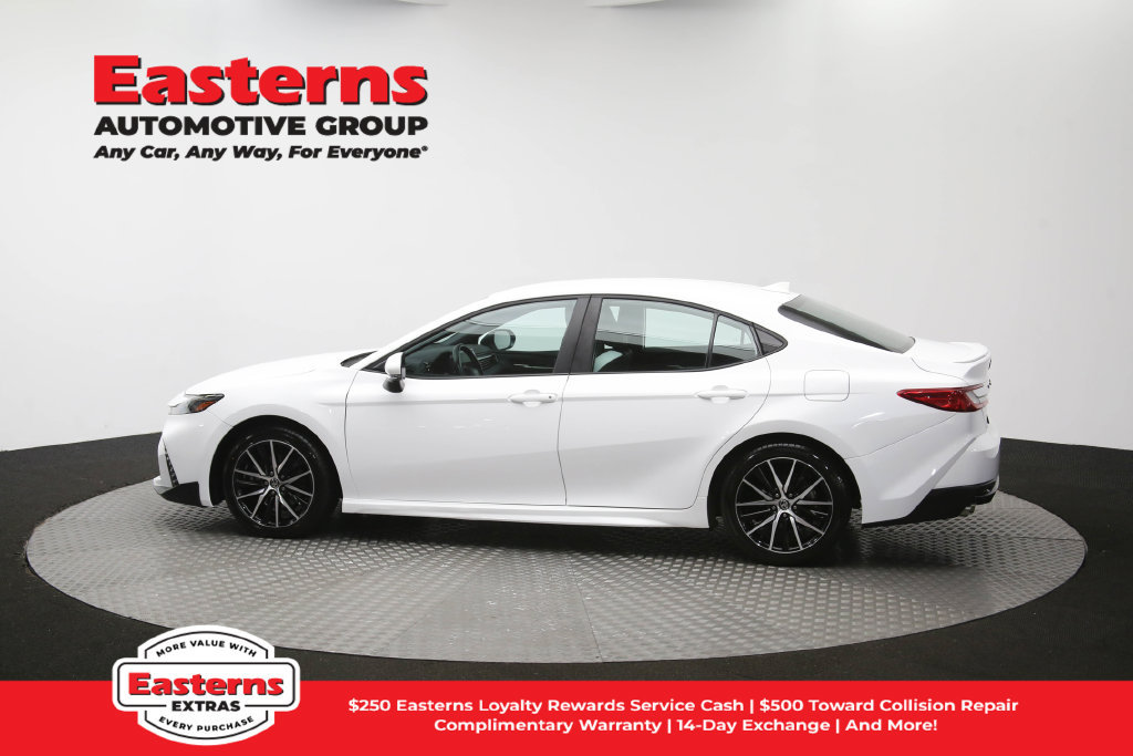 Used 2025 Toyota Camry SE FWD image 60