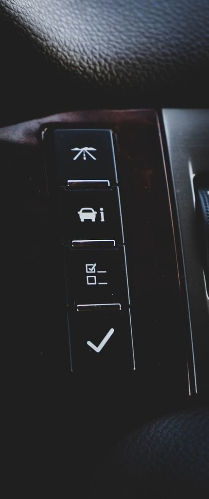 Used 2011 Chevrolet Suburban LTZ image 17