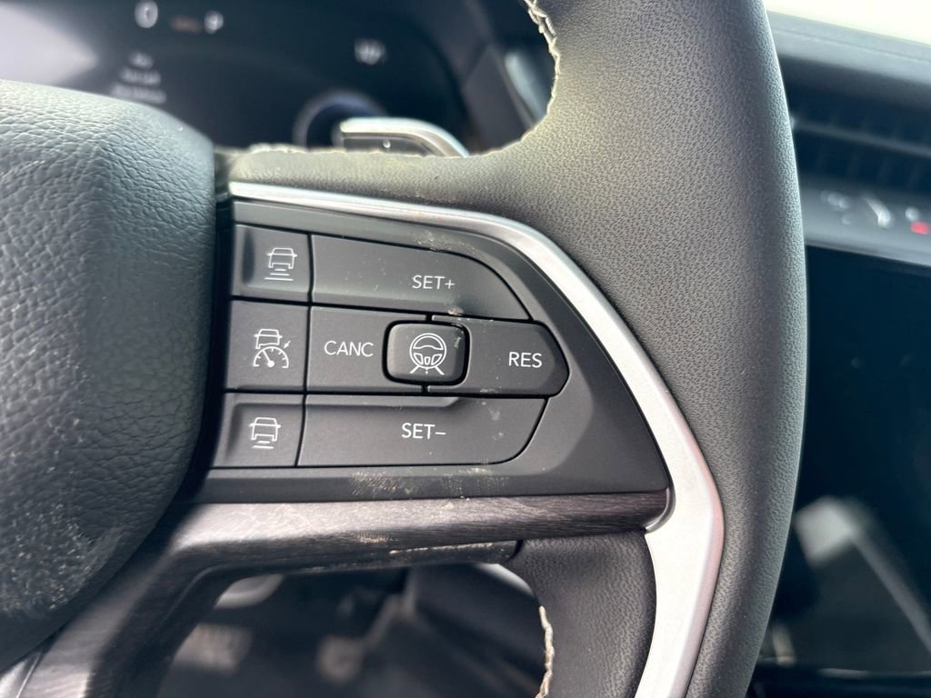 New 2026 Jeep Grand Cherokee Altitude image 20