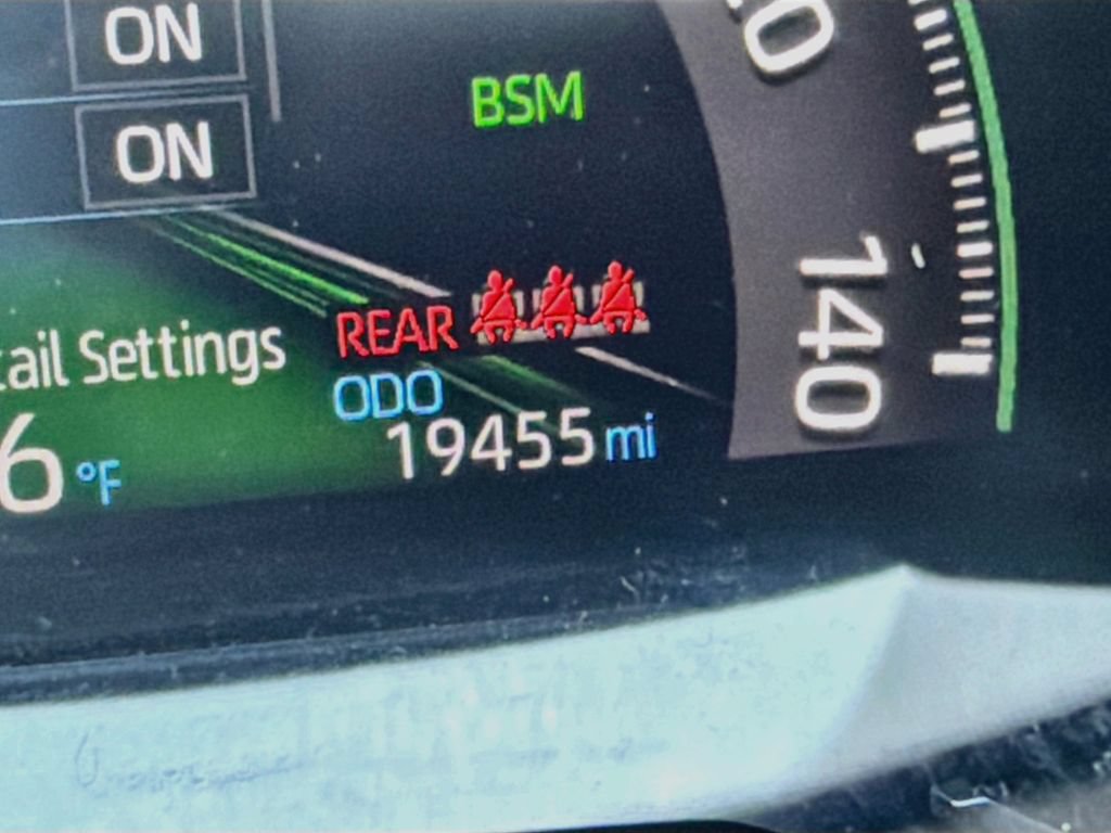 Used 2023 Toyota RAV4 XLE Premium FWD image 42
