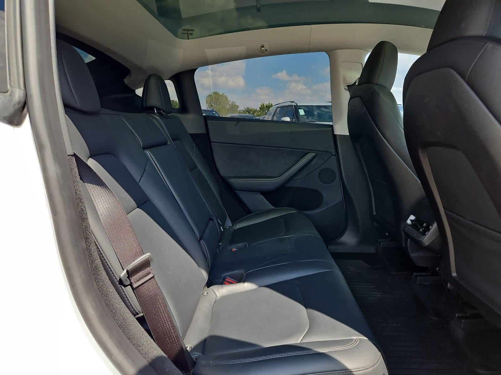 Used 2023 Tesla Model Y Long Range AWD/4WD image 21